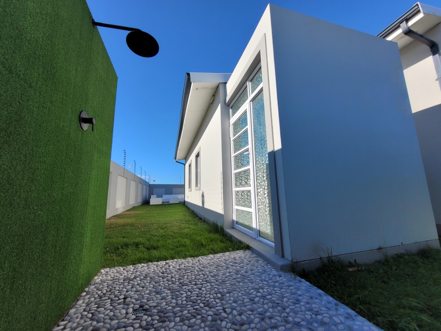 3 Bedroom Property for Sale in Aston Bay Eastern Cape